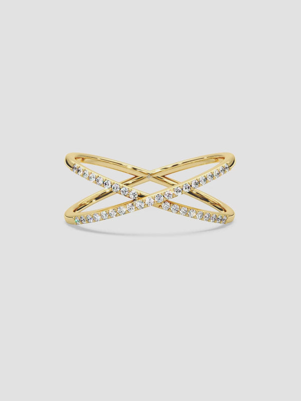 Video showcasing the Chic Caprice ring, highlighting its sparkling pavé diamond setting in a luxurious yellow gold band.